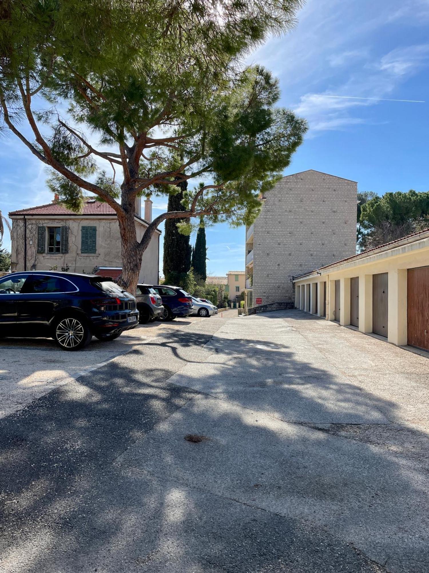 Апартаменты Au Coeur Et Au Calme De Bandol, Parking Et Climatisation Экстерьер фото